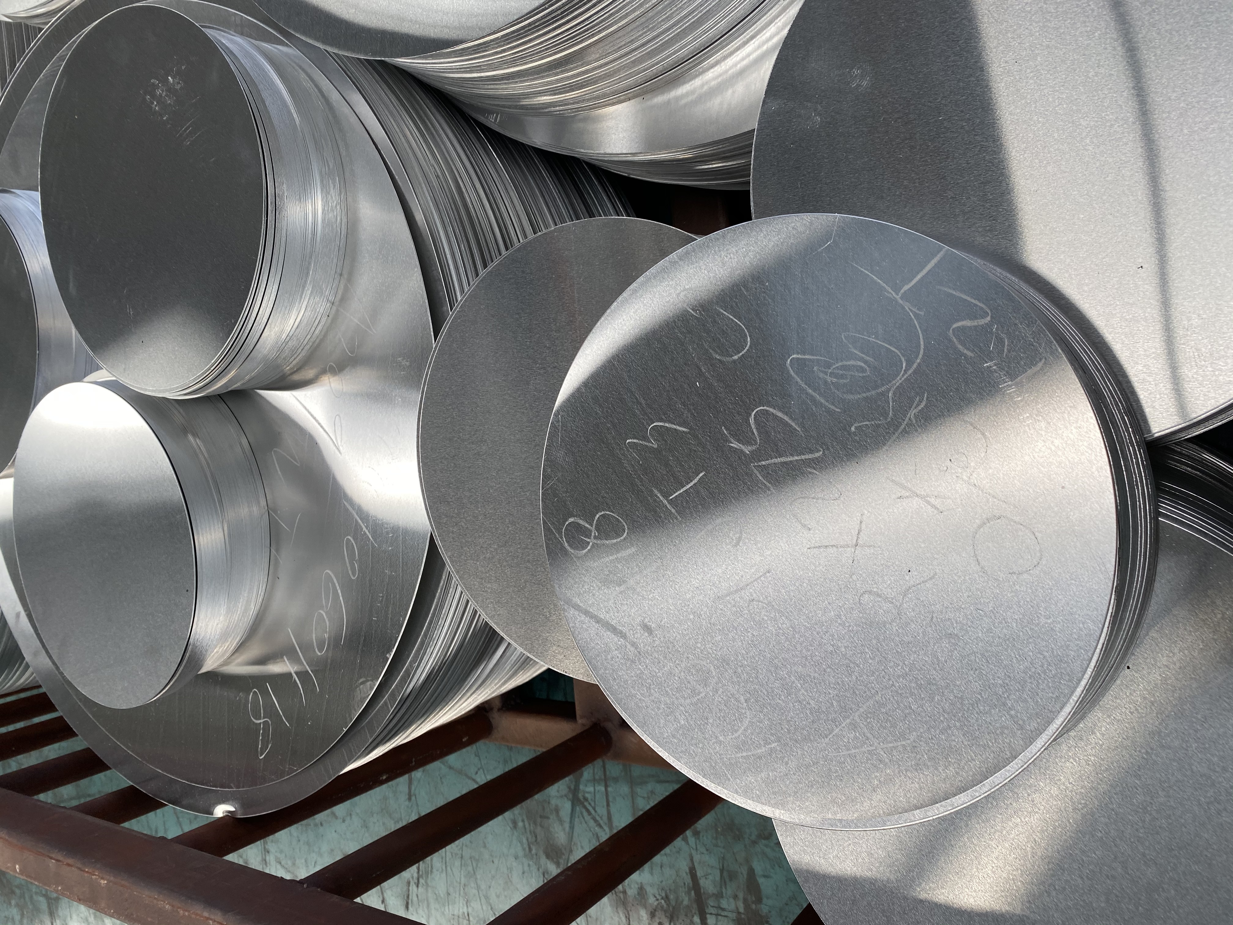 Círculo de aluminio personalizado para sartén